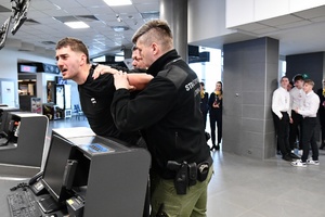  Szkolenie taktyczne z zakresu działań interwencyjnych w przypadku wystąpienia zagrożenia terrorystycznego w Międzynarodowym Porcie Lotniczym Katowice w Pyrzowicach.