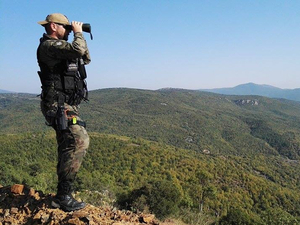 funkcjonariusz ŚlOSG na misji w Macedonii 