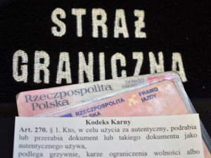sfałszowane dokumenty 
