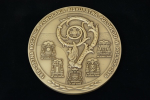 Medal pamiątkowy z okazji 100. rocznicy powołania Biskupstwa Polowego w Polsce 