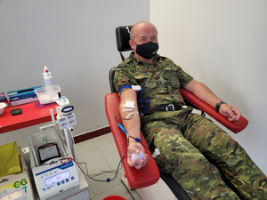 Funkcjonariusze i pracownicy ŚlOSG oddają krew 