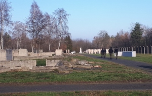 Lekcja historii w Centralnym Muzeum Jeńców Wojennych w Łambinowicach 
