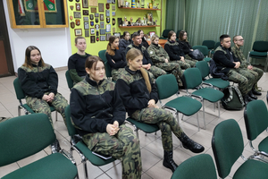 Lekcja historii dla uczniów klas mundurowych 