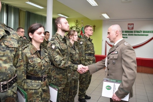 Uroczystość wręczenia aktów mianowania na pierwszy stopień w korpusie podoficerów. Uroczystość wręczenia aktów mianowania na pierwszy stopień w korpusie podoficerów.