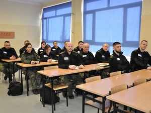 Szkolenie z doprowadzania osób zatrzymanych Szkolenie z doprowadzania osób zatrzymanych