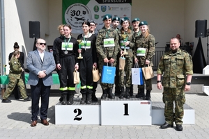 Dekoracja zwycięzców biegu