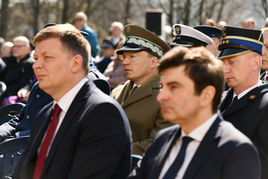 Przedstawiciele władz państwowych, samorządowych oraz służb mundurowych Przedstawiciele władz państwowych, samorządowych oraz służb mundurowych