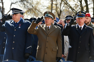 Przedstawiciele władz państwowych, samorządowych oraz służb mundurowych Przedstawiciele władz państwowych, samorządowych oraz służb mundurowych