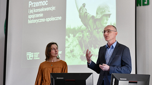 Wykład pod tytułem Przemoc i jej konsekwencje: spojrzenie historyczno-społeczne Wykład pod tytułem Przemoc i jej konsekwencje: spojrzenie historyczno-społeczne