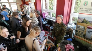 Targi Edukacji i Pracy w Zespole Szkół Nr 2 im. Wojciecha Korfantego w Jastrzębiu-Zdroju Targi Edukacji i Pracy w Zespole Szkół Nr 2 im. Wojciecha Korfantego w Jastrzębiu-Zdroju