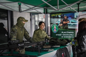 Stoisko wystawiennicze Placówki Straży Granicznej w Sosnowcu. Stoisko wystawiennicze Placówki Straży Granicznej w Sosnowcu.