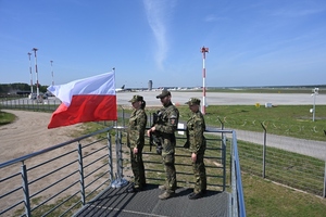 Dzień Flagi Rzeczypospolitej Polskiej - Placówka SG w Katowicach-Pyrzowicach Dzień Flagi Rzeczypospolitej Polskiej - Placówka SG w Katowicach-Pyrzowicach