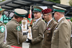  Wręczenie wyróżnień wybranym zaproszonym gościom