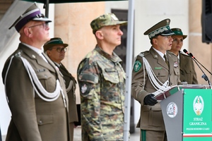  Gen. bryg. SG Andrzej Jakubaszek – Komendant Śląskiego Oddziału Straży Granicznej przemawiający podczas uroczystości.