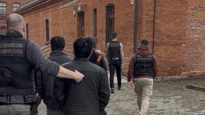  Funkcjonariusze z Placówki SG w Opolu zatrzymali 32 obywateli Filipin i 6 obywateli Kolumbii. Wszyscy pracowali w Polsce niezgodnie z przepisami.