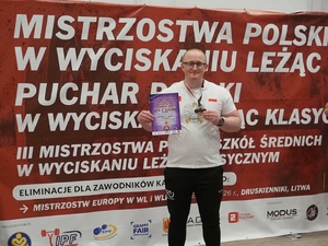  Przemysław Śmiłek podczas Pucharu Polski w Wyciskaniu Leżąc Klasycznym