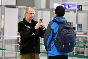  Straż Graniczna na lotnisku w Katowicach-Pyrzowicach