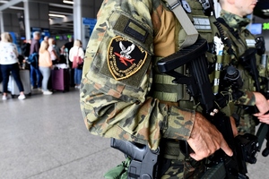 Straż Graniczna na lotnisku w Katowicach-Pyrzowicach