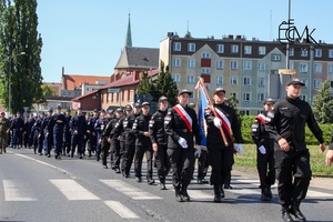 Uroczyste ślubowanie uczniów klas pierwszych oddziałów mundurowych Zespołu Szkół Ekonomicznych