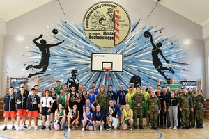 Zdjęcie grupowe uczestników