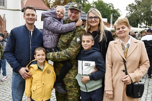 Rodziny z funkcjonariuszami.