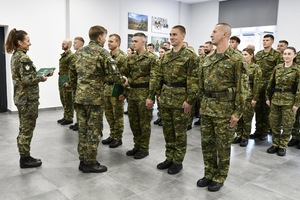 Wręczanie aktów mianowania na stopień kaprala