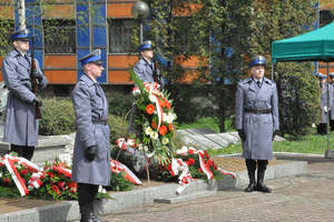 Obchody 76. rocznicy Zbrodni Katyńskiej przed Grobem Policjanta Polskiego 