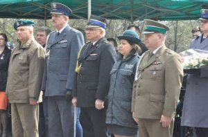 Obchody 76. rocznicy Zbrodni Katyńskiej przed Grobem Policjanta Polskiego 